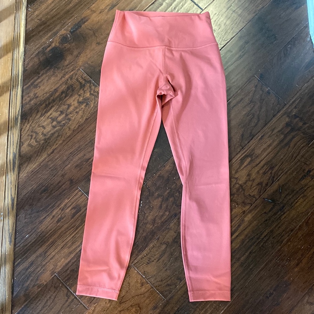 Lululemon Wunder Under HR